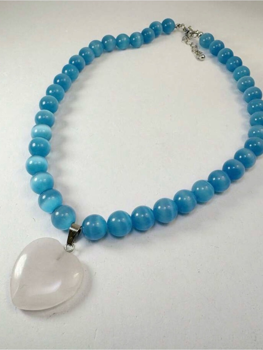 Anthropologie Blue Beaded Necklace with White Heart Pendant - Picture 7 of 8